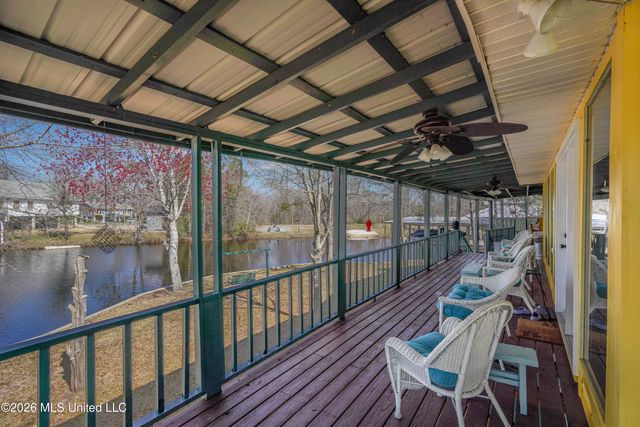 6132 Shawnee Street, Kiln, MS 39556
