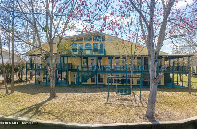 6132 Shawnee Street, Kiln, MS 39556
