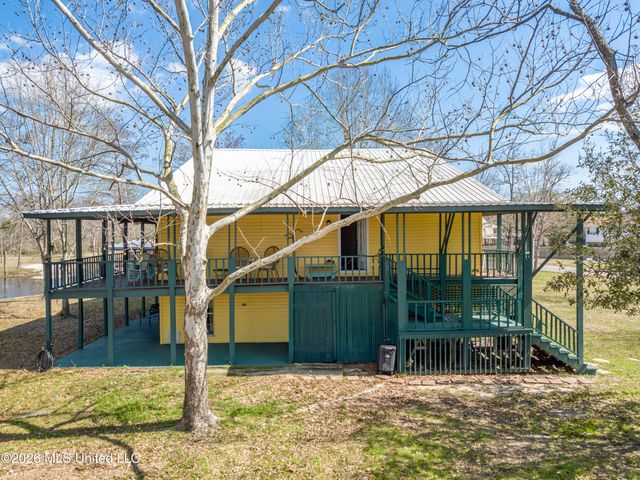 6132 Shawnee Street, Kiln, MS 39556