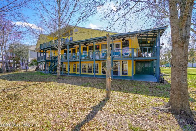 6132 Shawnee Street, Kiln, MS 39556