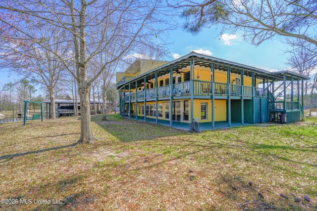 6132 Shawnee Street, Kiln, MS 39556