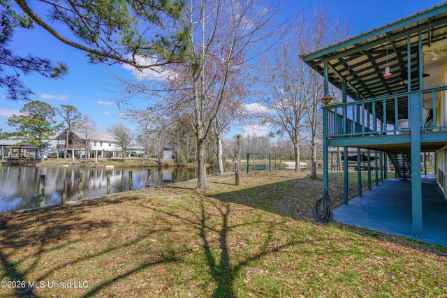 6132 Shawnee Street, Kiln, MS 39556