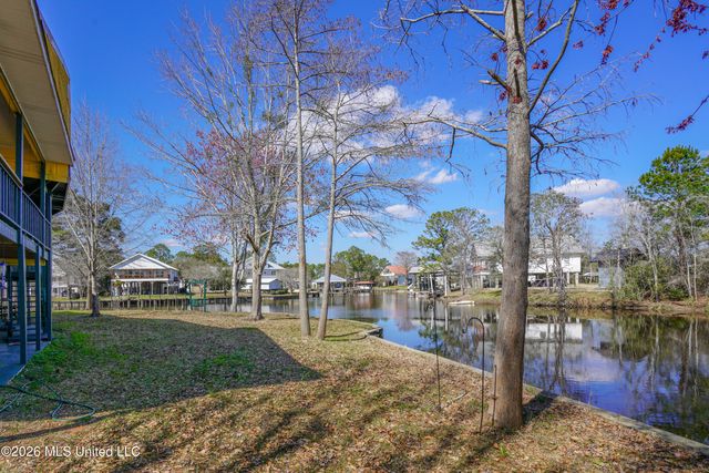 6132 Shawnee Street, Kiln, MS 39556