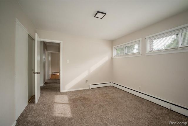 2423 Crooks Road, Royal Oak, MI 48073