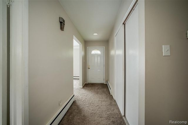 2423 Crooks Road, Royal Oak, MI 48073
