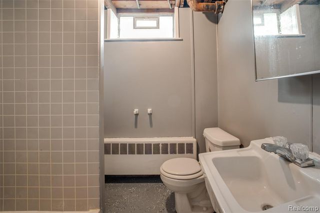 2423 Crooks Road, Royal Oak, MI 48073