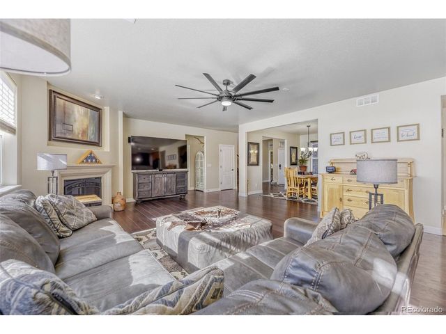 8247 S Country Club Pkwy, Aurora, CO 80016