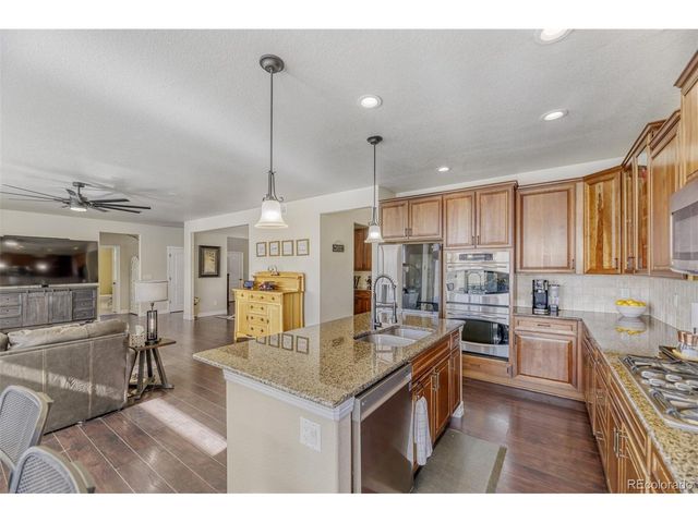 8247 S Country Club Pkwy, Aurora, CO 80016