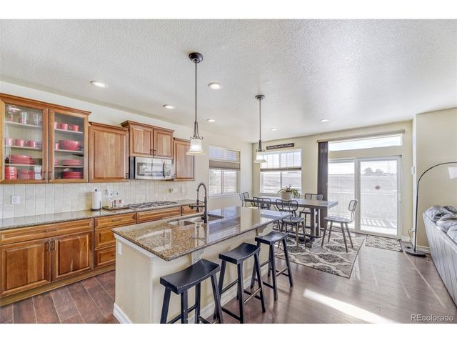 8247 S Country Club Pkwy, Aurora, CO 80016