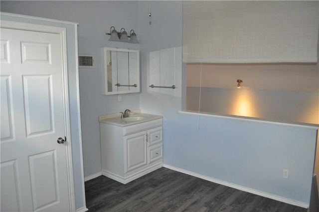 706 W 22nd ST W 305, Austin, TX 78705