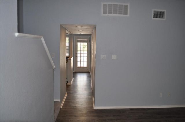 706 W 22nd ST W 305, Austin, TX 78705