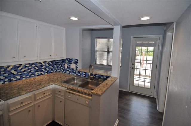 706 W 22nd ST W 305, Austin, TX 78705