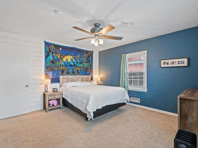 1204 W Lombard Street, Davenport, IA 52804