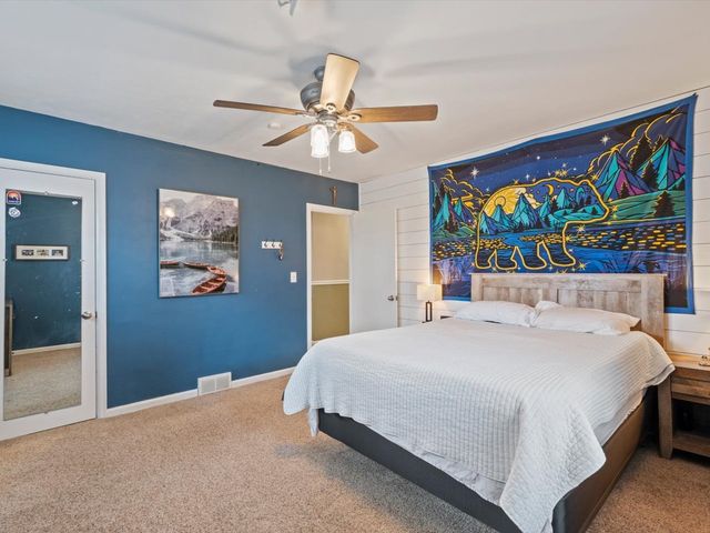 1204 W Lombard Street, Davenport, IA 52804