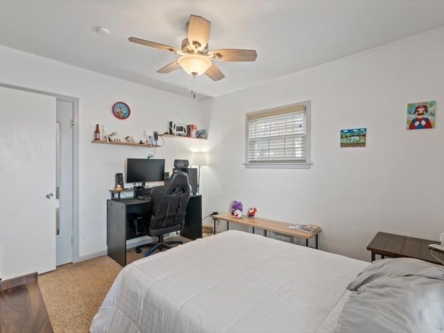 1204 W Lombard Street, Davenport, IA 52804