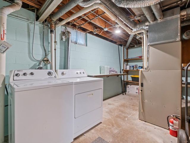 1204 W Lombard Street, Davenport, IA 52804