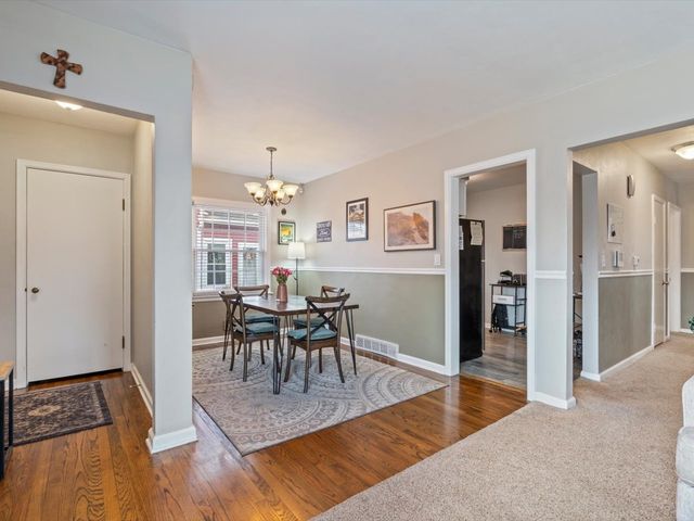 1204 W Lombard Street, Davenport, IA 52804