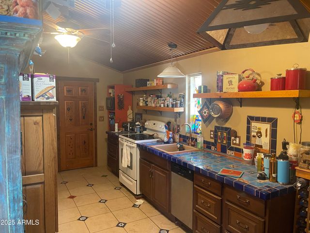 94 W 12TH Street, Florence, AZ 85132