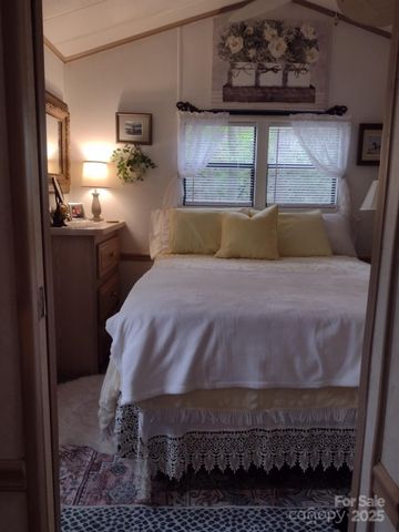 128 Overlook Drive, Spruce Pine, NC 28777