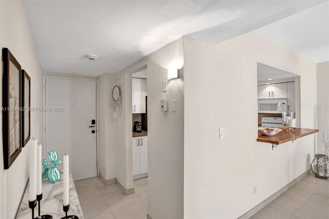 19390 Collins Avenue 302A, Sunny Isles Beach, FL 33160