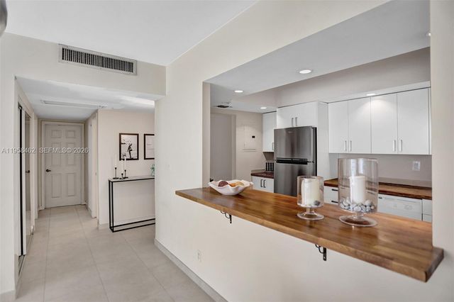 19390 Collins Avenue 302A, Sunny Isles Beach, FL 33160