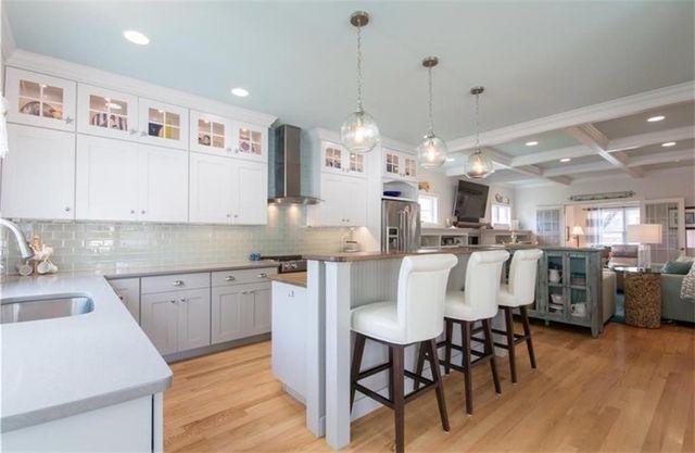10 Julia Court, Middletown, RI 02842