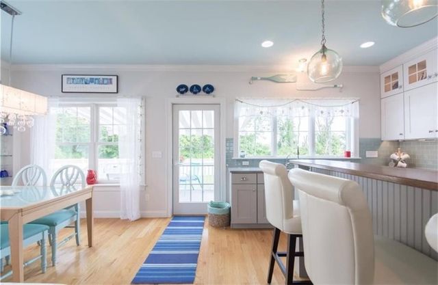 10 Julia Court, Middletown, RI 02842