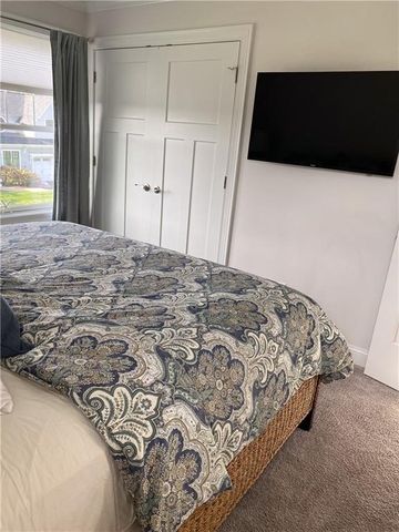 10 Julia Court, Middletown, RI 02842