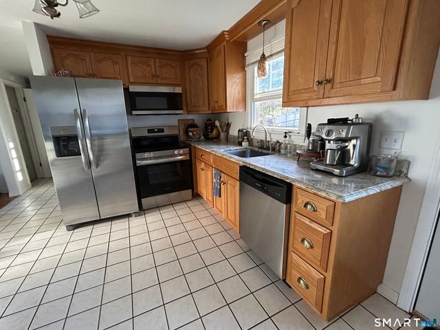 40 Kennedy Drive, New Britain, CT 06051