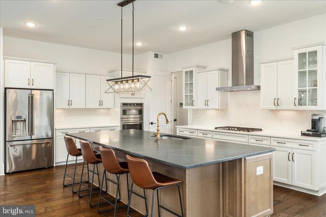 40452 WINDYHILL FARMS DR, Aldie, VA 20105