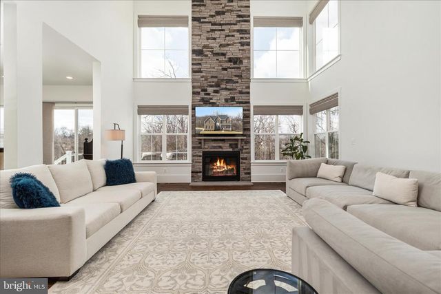 40452 WINDYHILL FARMS DR, Aldie, VA 20105