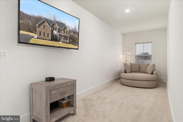 40452 WINDYHILL FARMS DR, Aldie, VA 20105