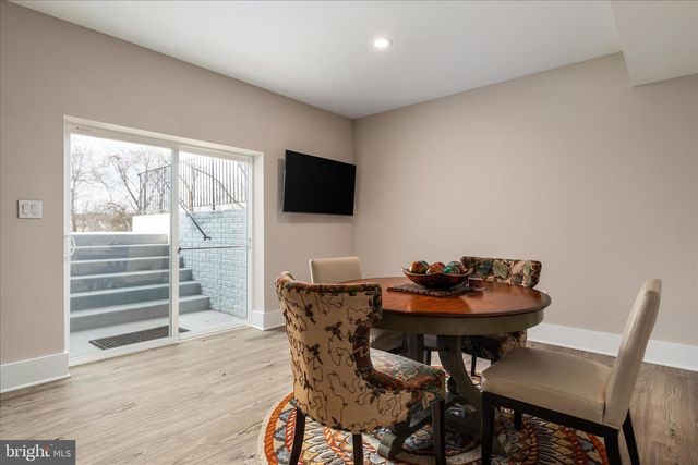 40452 WINDYHILL FARMS DR, Aldie, VA 20105