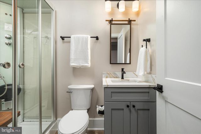 40452 WINDYHILL FARMS DR, Aldie, VA 20105