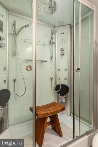 40452 WINDYHILL FARMS DR, Aldie, VA 20105