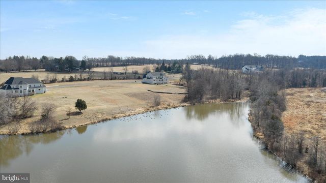 40452 WINDYHILL FARMS DR, Aldie, VA 20105