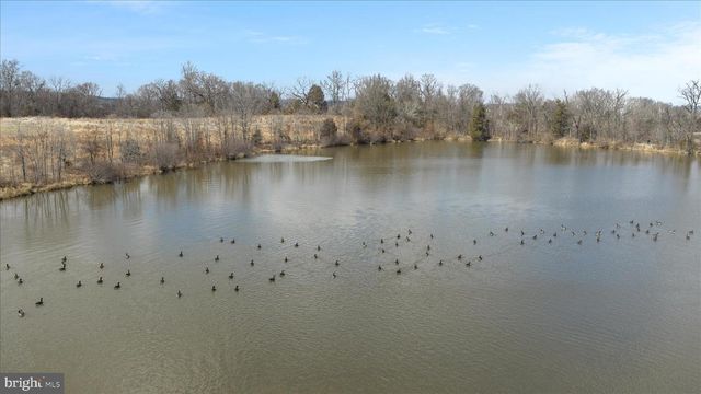 40452 WINDYHILL FARMS DR, Aldie, VA 20105