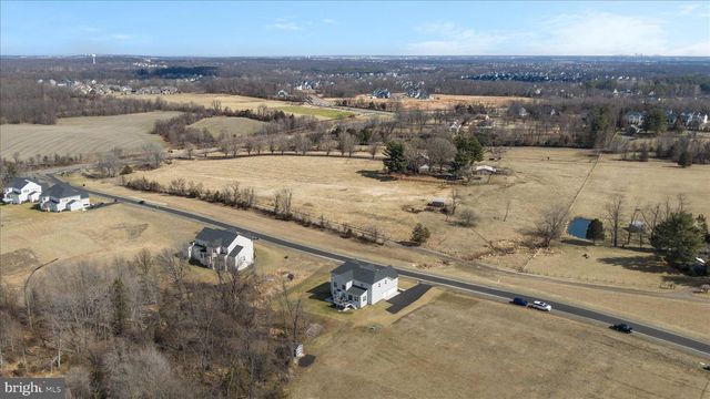 40452 WINDYHILL FARMS DR, Aldie, VA 20105