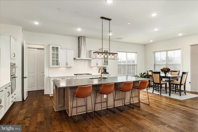 40452 WINDYHILL FARMS DR, Aldie, VA 20105