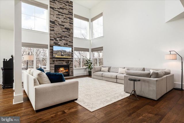 40452 WINDYHILL FARMS DR, Aldie, VA 20105