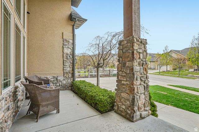 2184 E EAGLE CREST DR, Draper, UT 84020
