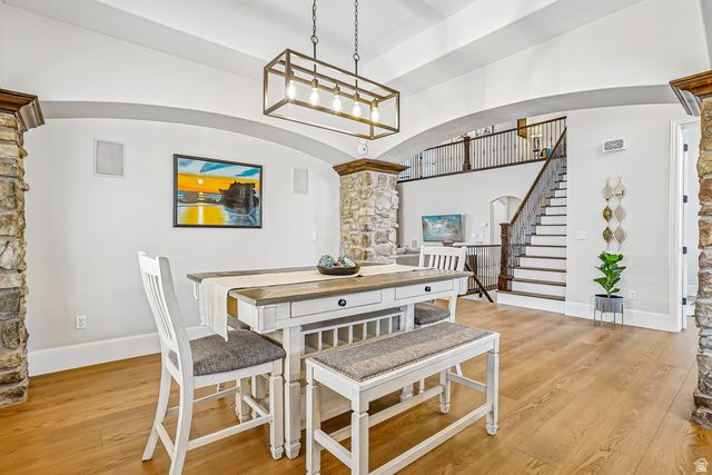 2184 E EAGLE CREST DR, Draper, UT 84020