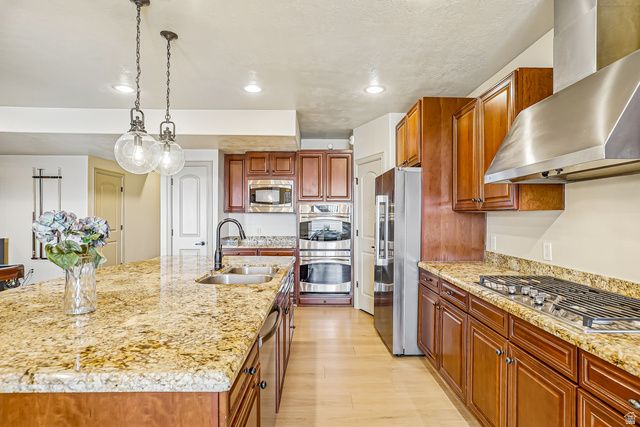 2184 E EAGLE CREST DR, Draper, UT 84020