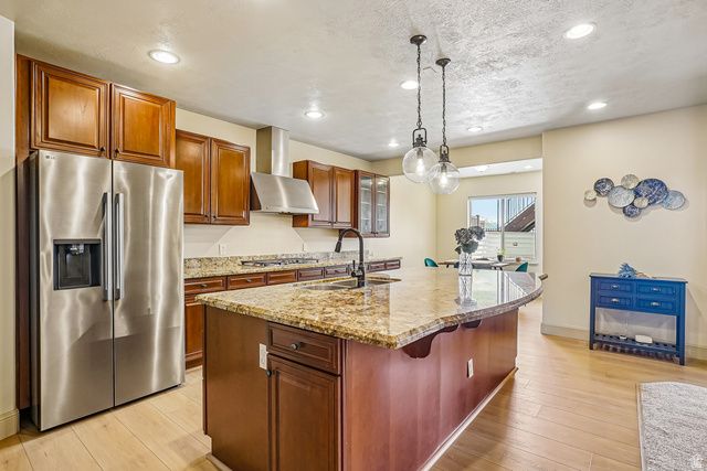 2184 E EAGLE CREST DR, Draper, UT 84020
