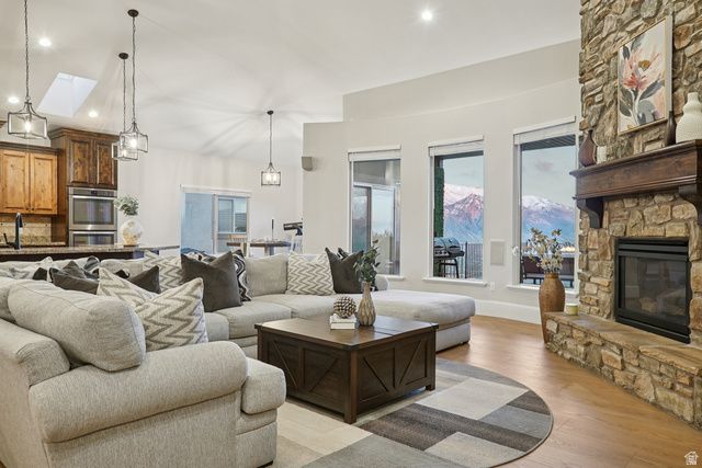 2184 E EAGLE CREST DR, Draper, UT 84020