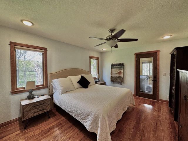 N64W34206 Bayview ROAD, Oconomowoc, WI 53066
