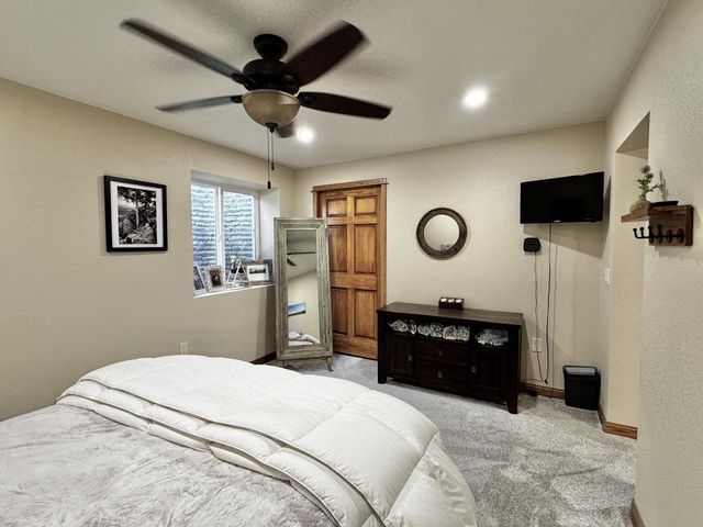 N64W34206 Bayview ROAD, Oconomowoc, WI 53066