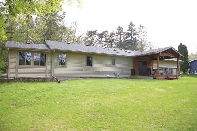 N64W34206 Bayview ROAD, Oconomowoc, WI 53066