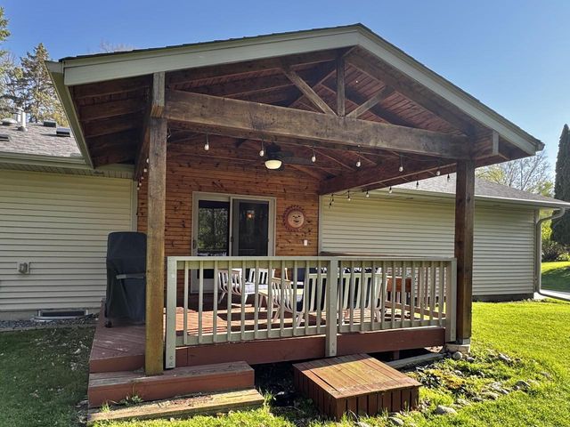 N64W34206 Bayview ROAD, Oconomowoc, WI 53066
