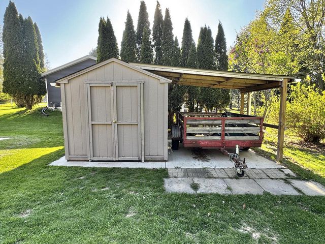 N64W34206 Bayview ROAD, Oconomowoc, WI 53066